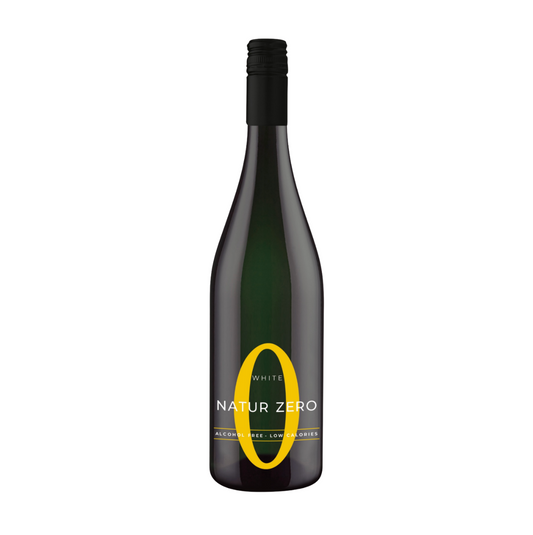 Wine bottle labeled 'Natur Zero' on a white background